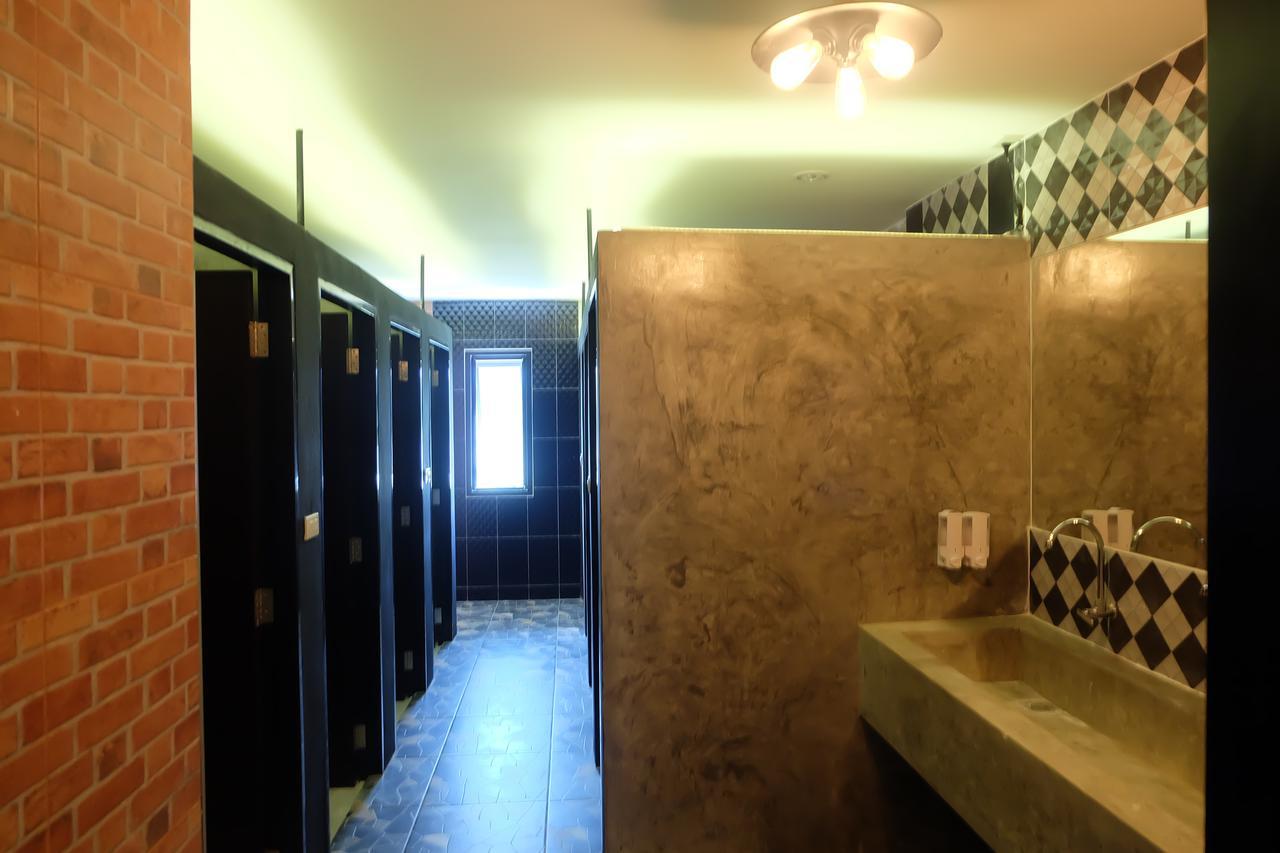 Airport Hostel Phuket Nai Yang Ngoại thất bức ảnh